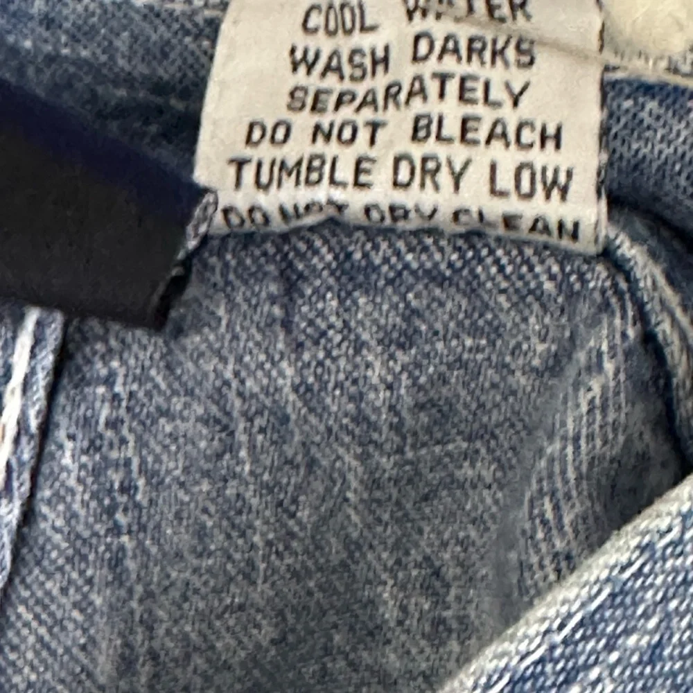 So sz 3 denim shorts with no hole or rips   Just minor distressing. Great shorts